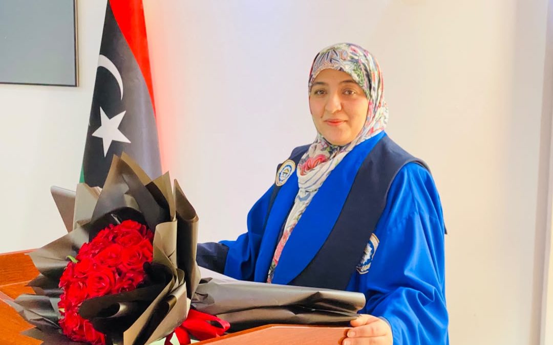 رسالة ماجستير حول مصفوفة الكسور المستمرة وتطبيقاتها على الدوال الخاصة